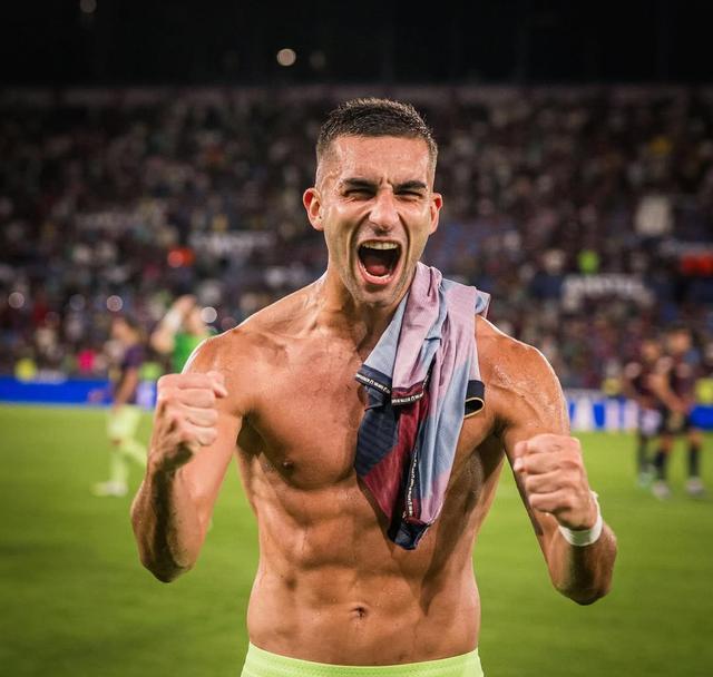 从未像今天, 克对他的改, 对他的改造 从未像今天, 克对他的改, 对他的改造