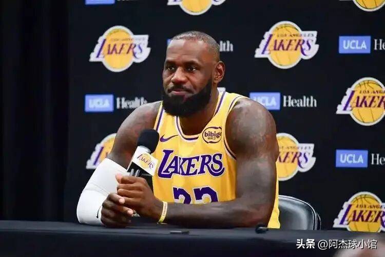 斯职业生涯, 对于詹姆斯